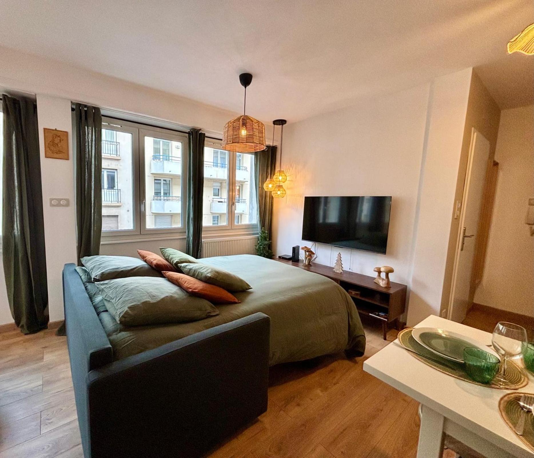 T2 In The Heart Of The Poincare District Appartement *