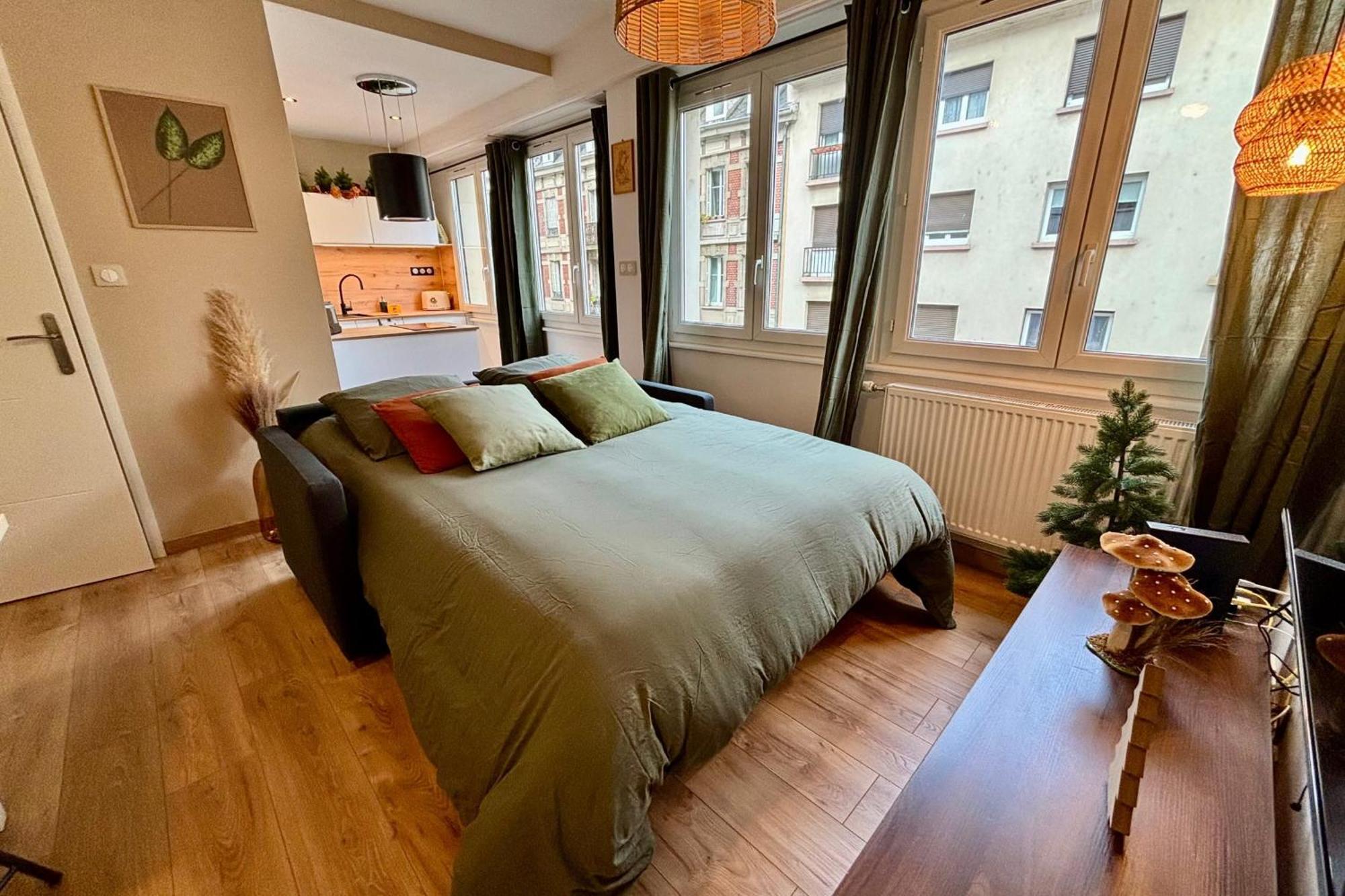 T2 In The Heart Of The Poincare District Appartement *